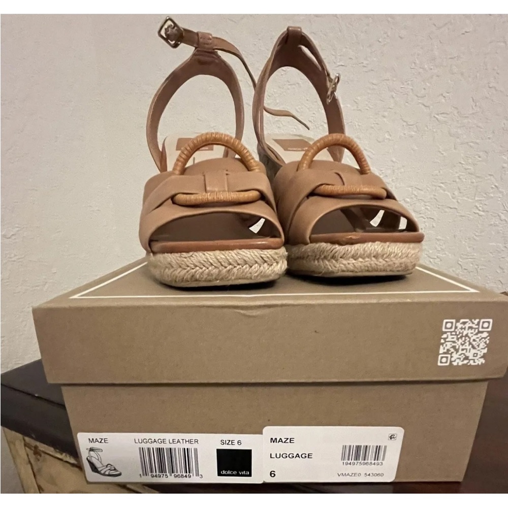 DV size 6 “Maze” wedge